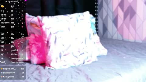 Gwen  online show from September 20, 7:56 pm