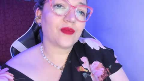 Snapshot of naty__mature_ chatting on September 10, 1:49 am Nataly online show from September 10, 1:49 am