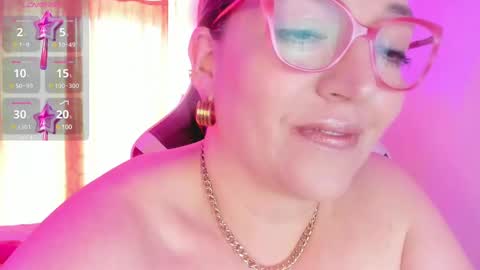 Snapshot of naty__mature_ chatting on February 12, 6:30 pm Nataly online show from February 12, 6:30 pm