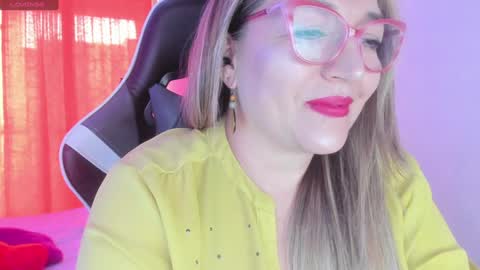Snapshot of naty__mature_ chatting on January 14, 10:12 pm Nataly online show from January 14, 10:12 pm