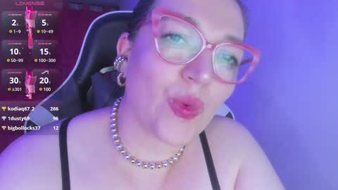 Snapshot of naty__mature_ chatting on February 11, 4:22 am Nataly online show from February 11, 4:22 am