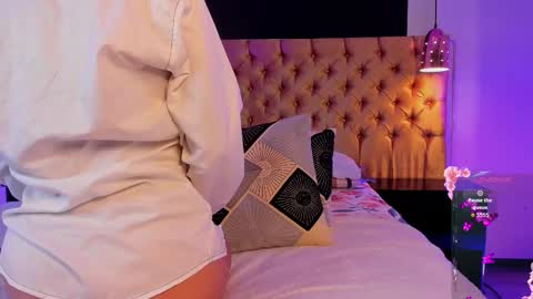 natybliss online show from February 4, 6:49 am