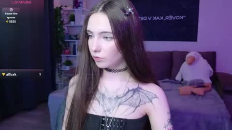 Nikki online show from September 27, 1:40 pm