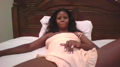 Snapshot of naughty_babe000 chatting on September 10, 4:23 am alisha online show from September 10, 4:23 am