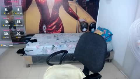 Snapshot of naughty_brownie chatting on October 16, 7:49 pm naughty brownie online show from October 16, 7:49 pm