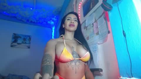 Snapshot of naughty_dollhot chatting on December 22, 11:31 pm IG erika villarroel TikTok erika thedoll online show from December 22, 11:31 pm