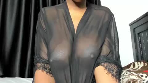 naughty_dreamss online show from June 27, 9:43 pm