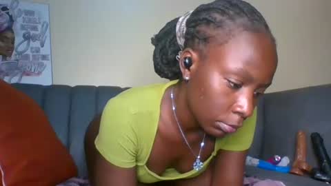 Snapshot of naughty_jee chatting on October 13, 5:10 am jee online show from October 13, 5:10 am