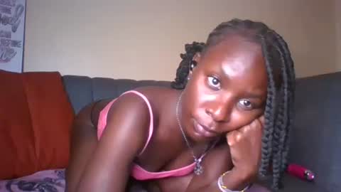 Snapshot of naughty_jee chatting on October 21, 6:06 am jee online show from October 21, 6:06 am