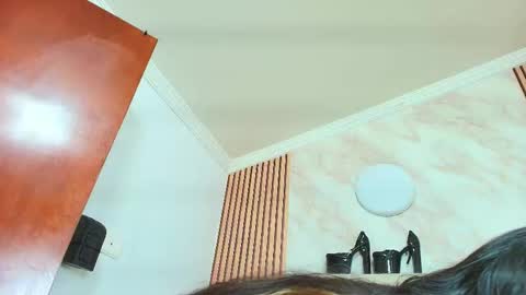 Snapshot of naughty_kittenm chatting on October 22, 11:37 am Kitten online show from October 22, 11:37 am