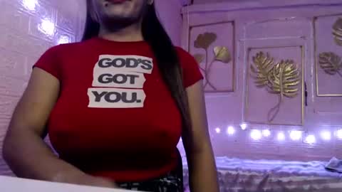 naughty_lorien143 online show from April 2, 12:13 pm