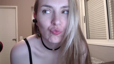 Ann online show from December 15, 1:35 am