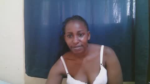 Snapshot of naughty_slender2 chatting on October 6, 9:04 am jn online show from October 6, 9:04 am