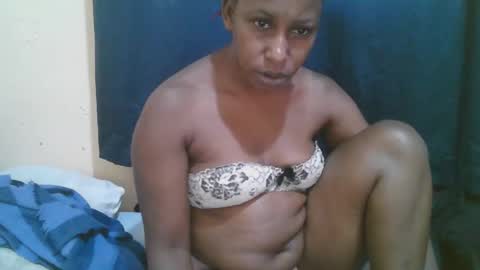 Snapshot of naughty_slender2 chatting on September 19, 4:55 am jn online show from September 19, 4:55 am