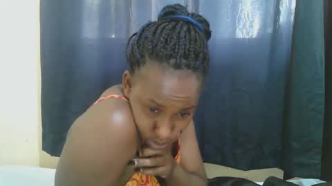 Snapshot of naughty_slender2 chatting on October 11, 10:53 am jn online show from October 11, 10:53 am