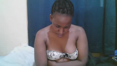 Snapshot of naughty_slender2 chatting on October 30, 4:04 am jn online show from October 30, 4:04 am