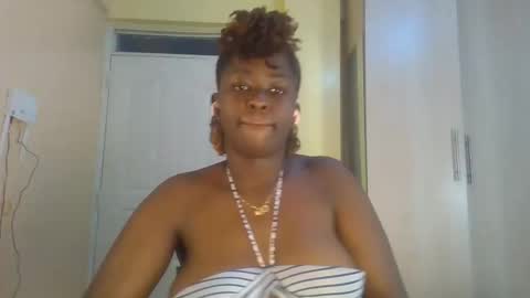 Snapshot of naughty_sluttygal chatting on October 24, 6:26 pm Lydiah online show from October 24, 6:26 pm