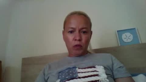 naughtyjennyblondeuk online show from April 20, 6:11 pm