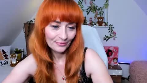 Snapshot of naughtymilane chatting on January 28, 9:29 pm Milana - on air every day except Wednesday from 9 pm to 4 am European time online show from January 28, 9:29 pm