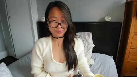 Gigi Chu  online show from October 1, 1:05 pm