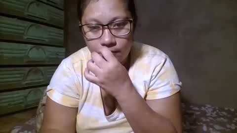 naughtypinay08 online show from March 18, 2:38 am
