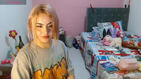naughtyplayass online show from December 14, 7:18 am