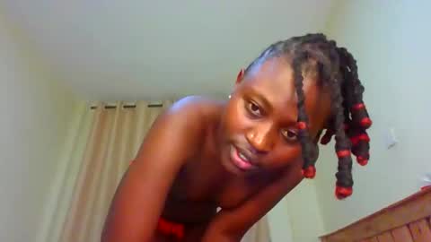 Snapshot of naughtyqueen12 chatting on October 30, 4:15 am naughtyqueen12 online show from October 30, 4:15 am