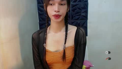 Snapshot of naughtysunshinepinay chatting on October 18, 5:10 am Celine online show from October 18, 5:10 am