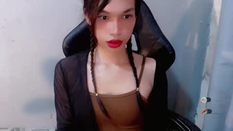 Snapshot of naughtysunshinepinay chatting on October 1, 7:13 am Celine online show from October 1, 7:13 am