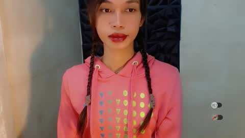 Snapshot of naughtysunshinepinay chatting on October 27, 5:58 am Celine online show from October 27, 5:58 am