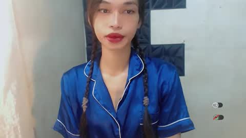 Snapshot of naughtysunshinepinay chatting on November 2, 12:58 am Celine online show from November 2, 12:58 am