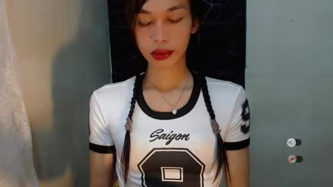 Snapshot of naughtysunshinepinay chatting on October 20, 5:21 am Celine online show from October 20, 5:21 am