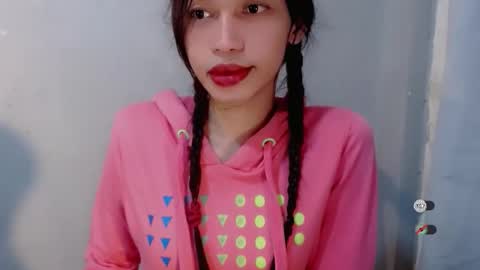 Snapshot of naughtysunshinepinay chatting on September 22, 8:35 am Celine online show from September 22, 8:35 am