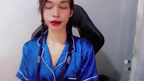 Snapshot of naughtysunshinepinay chatting on October 7, 7:46 am Celine online show from October 7, 7:46 am