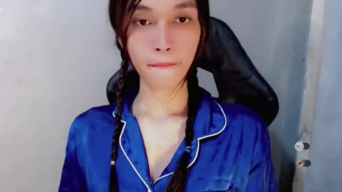 Snapshot of naughtysunshinepinay chatting on September 27, 8:43 am Celine online show from September 27, 8:43 am