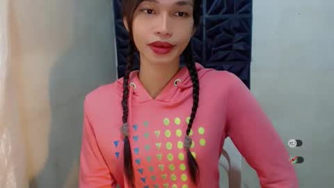 Snapshot of naughtysunshinepinay chatting on October 21, 11:20 pm Celine online show from October 21, 11:20 pm