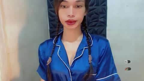 Snapshot of naughtysunshinepinay chatting on October 26, 5:47 am Celine online show from October 26, 5:47 am