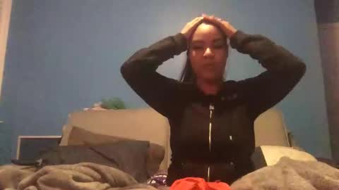 Wynterrblu online show from January 17, 4:20 am