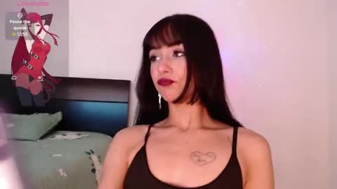 Luisa online show from May 4, 2:10 pm