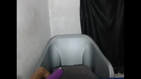 nautyslimfit online show from December 12, 4:15 am