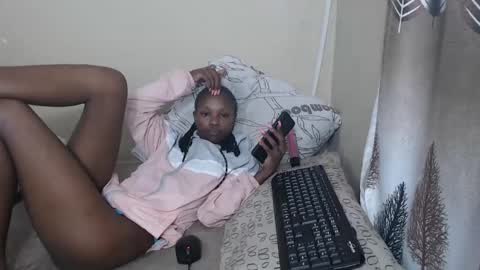 nawtylarissa_ online show from October 17, 7:17 pm