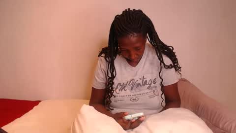 Snapshot of nawtylezi696 chatting on September 24, 7:40 am nawtylezi696 online show from September 24, 7:40 am