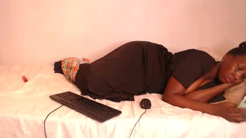 Snapshot of nawtylezi696 chatting on October 17, 11:30 pm nawtylezi696 online show from October 17, 11:30 pm