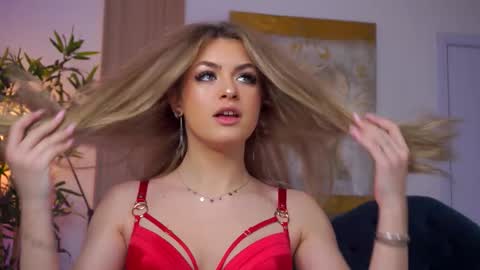 Naya online show from February 14, 7:38 pm