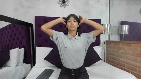 nayara_macherano online show from December 20, 11:43 am