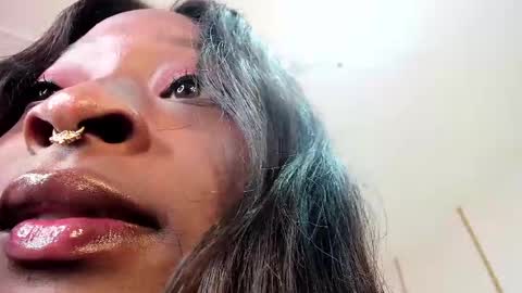 Nayaris 3 online show from March 11, 4:09 pm