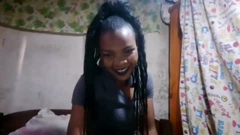 Nayla online show from June 21, 1:37 pm