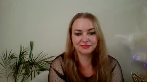 nayvel online show from September 20, 1:59 am