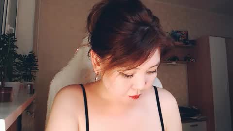 Natzuko online show from October 28, 7:30 pm