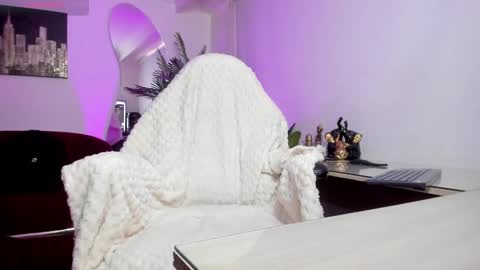 Snapshot of nebetcolin chatting on September 24, 7:35 pm Hellen online show from September 24, 7:35 pm